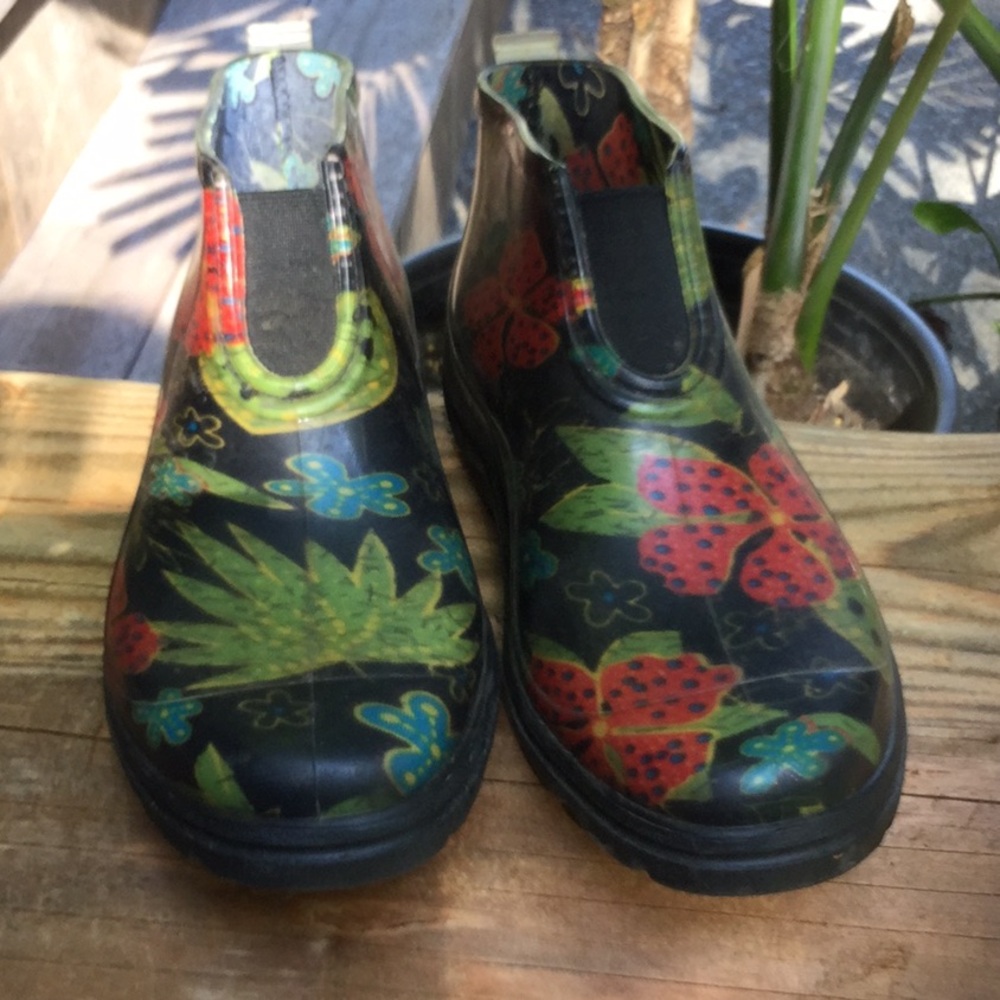 Sloggers slip in rain booties floral garden festival farmer’s market Sunday - Picture 7 of 8